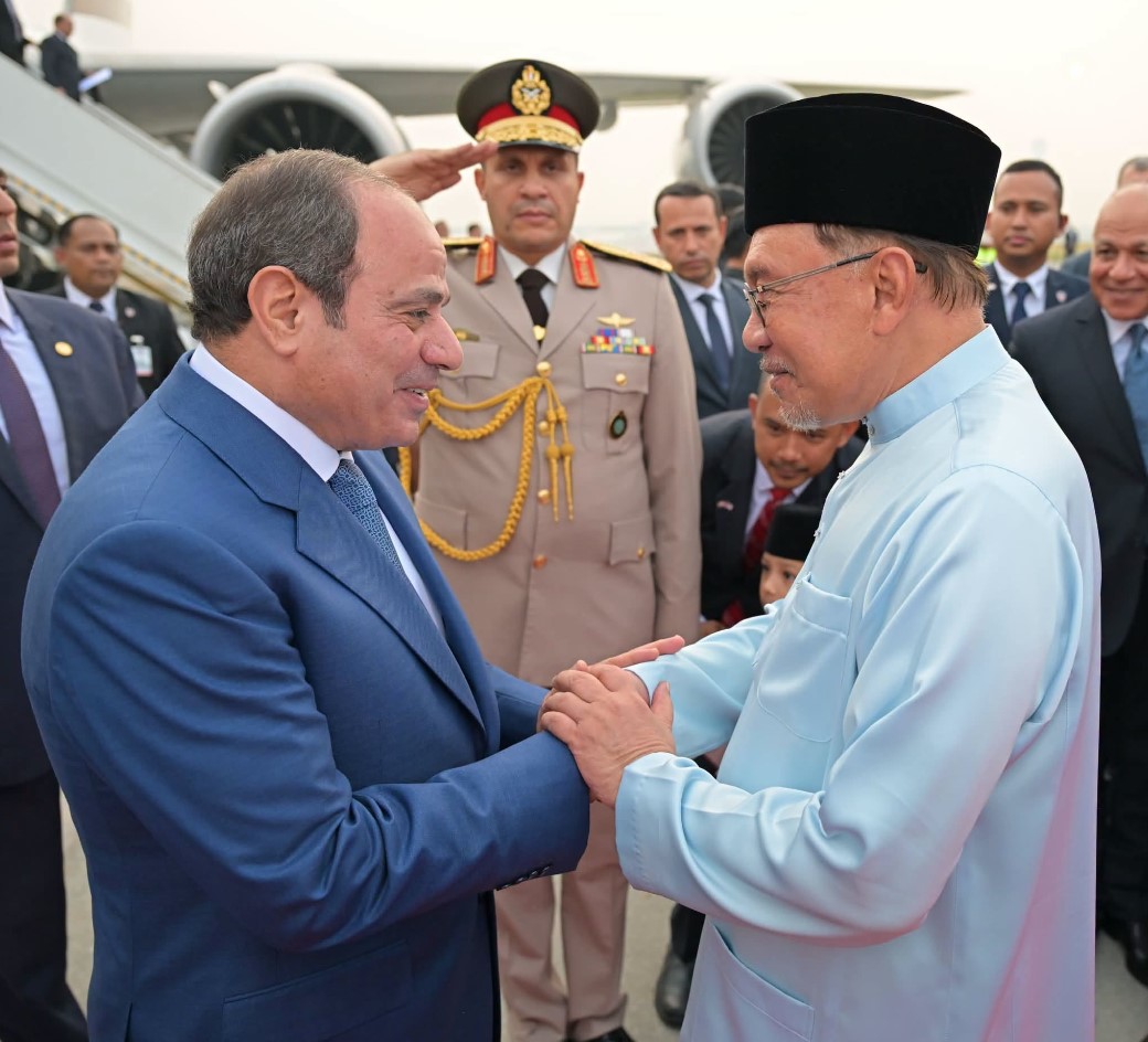 الرئيس السيسي مع ملك ماليزيا الرئيس السيسي مع ملك ماليزيا